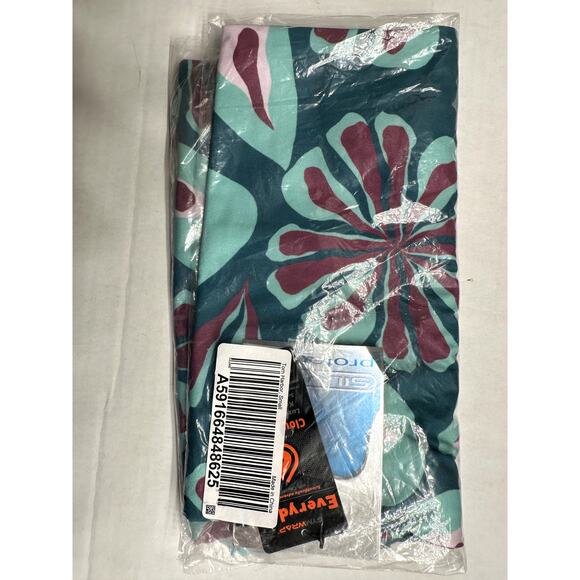 2/$30 Gymwrap QVC Everyday Tank with High-Low Hem Sz S "Torn Harbor" Colorway - Picture 2 of 4